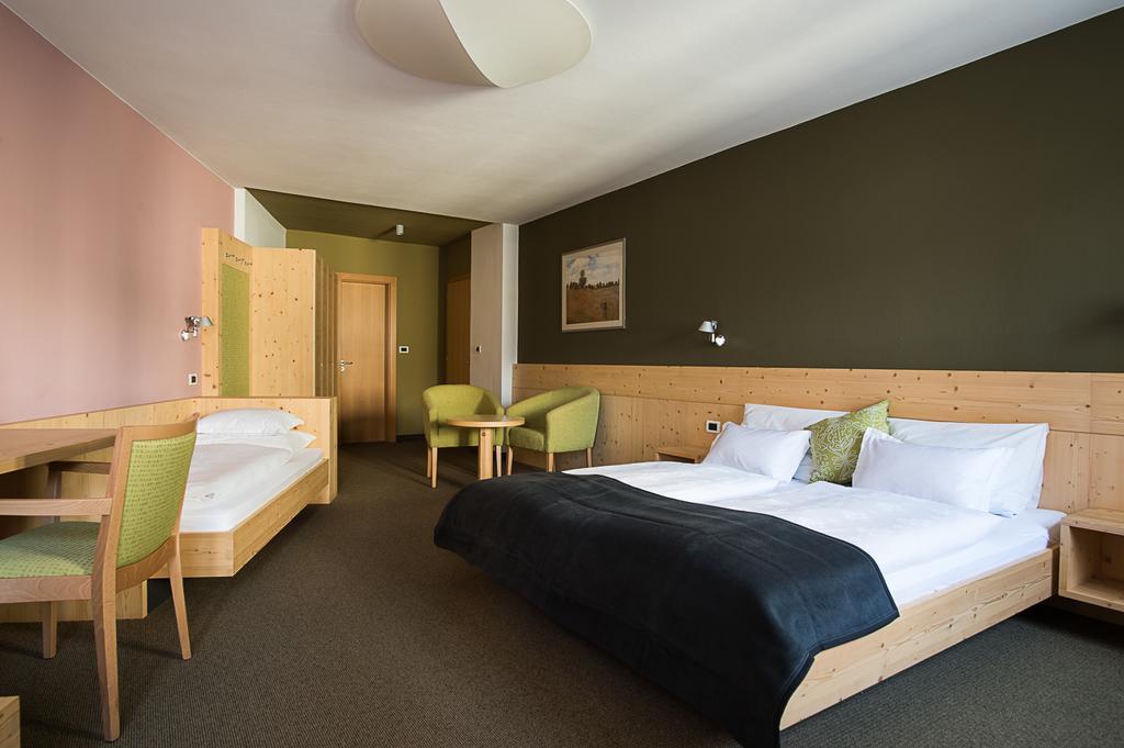 Hotel Gasthof Traube Sankt Lorenzen Zimmer foto